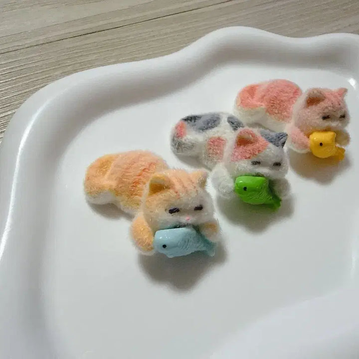 [BUNJANG] Cheesey Cat Tricolor Cat Figure 3-Set / 치즈냥 삼색 고양이 피규어 3종 세트