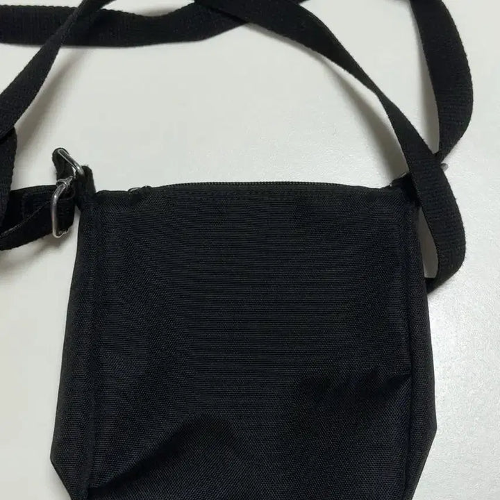 [BUNJANG] DAY6 FOREVER YOUNG Crossbody Bag / 데이식스 포에버영 크로스백 원가이하