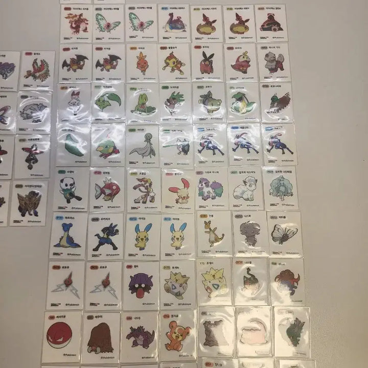 [BUNJANG] Pokemon Stickers (109 pcs) Bundle with Album / 포켓몬 띠부씰109장,쓰던 앨범도 무료로 드려요(일괄판매,네고 가능)