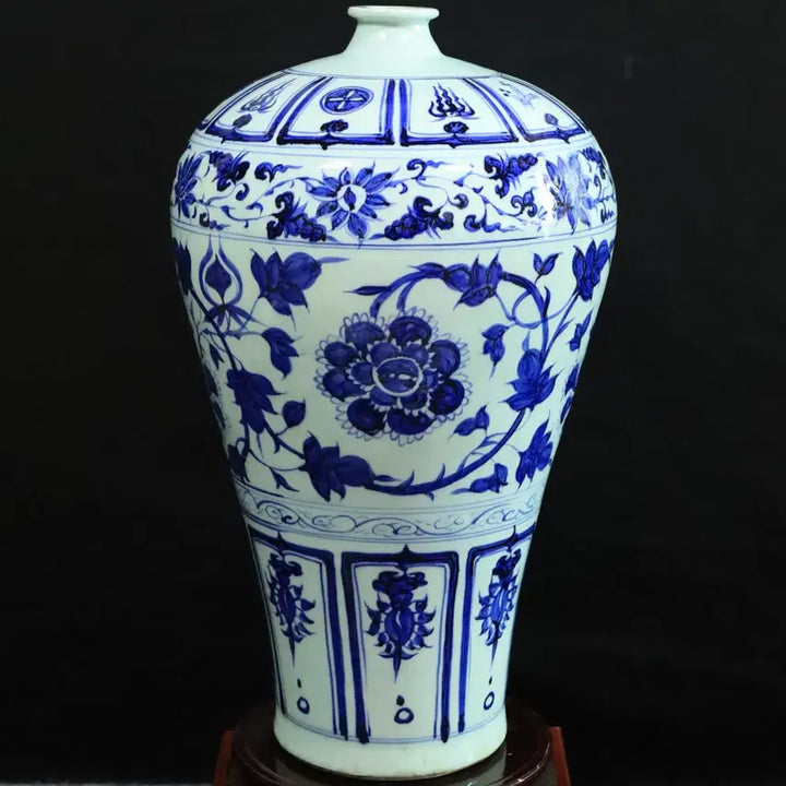 [BUNJANG] Blue-and-White Peony Motif MaeByeong Vase / 중국 도자기 청화 모란문 매병