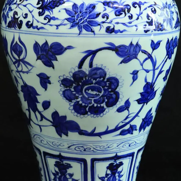 [BUNJANG] Blue-and-White Peony Motif MaeByeong Vase / 중국 도자기 청화 모란문 매병