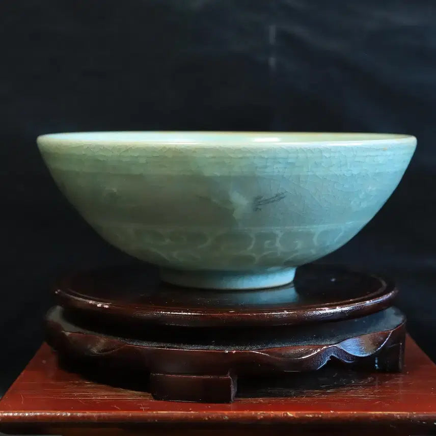 [BUNJANG] Korean Celadon Vase with Crane and Cloud Motif / 한국 도자기 청자 운학문 완