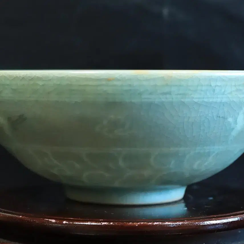 [BUNJANG] Korean Celadon Vase with Crane and Cloud Motif / 한국 도자기 청자 운학문 완