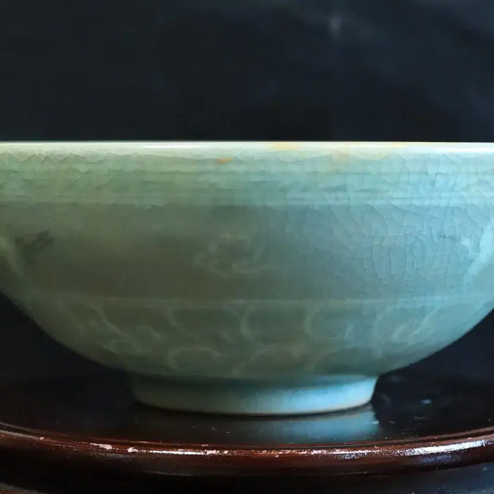 [BUNJANG] Korean Celadon Vase with Crane and Cloud Motif / 한국 도자기 청자 운학문 완 골동품 고미술품 수집품