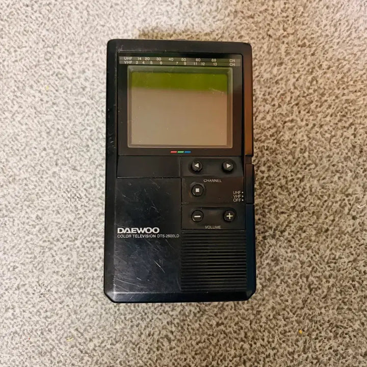 [BUNJANG] Daewoo Electronics 80s-90s Mini Portable TV / 80-90년대 대우전자 초미니 휴대용 tv