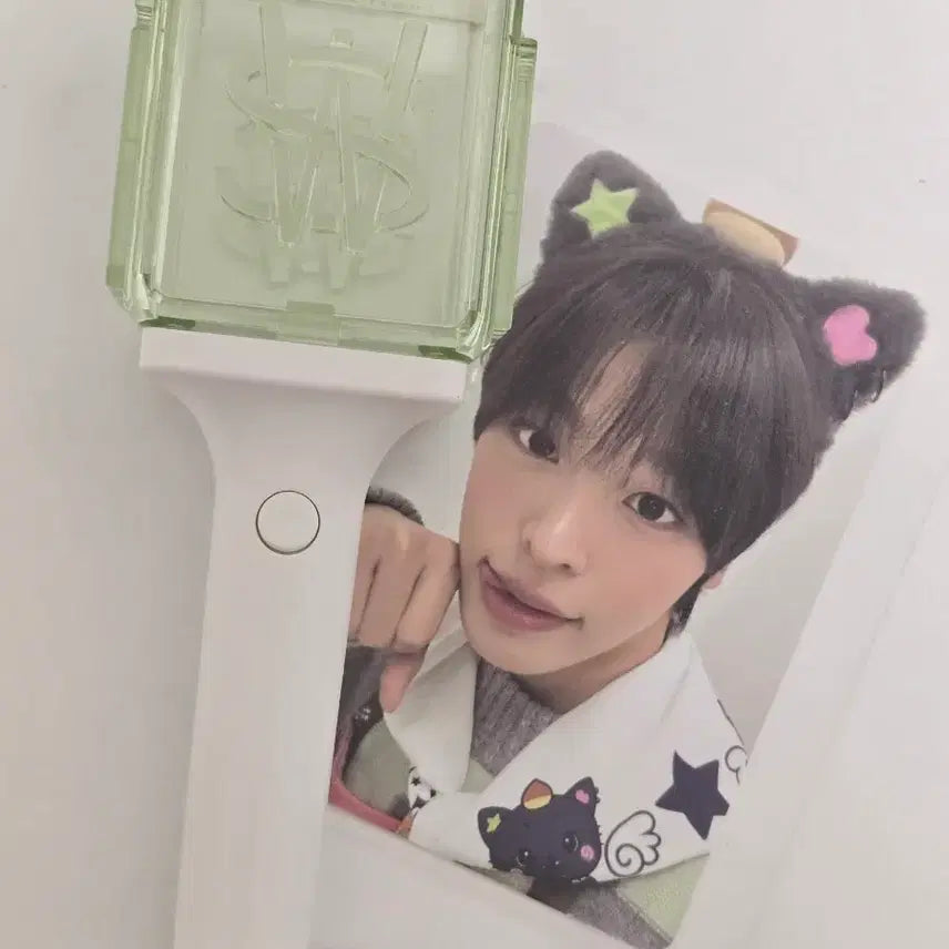 [BUNJANG] NCT WISH Riku Photocard / 엔시티 위시 응원봉 키링 비공굿 리쿠 포카