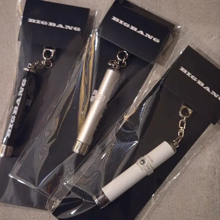 [BUNJANG] BIGBANG LED Message Keyring Bundle Set / (지디+태양+대성 일괄)빅뱅 LED 메세지 키링