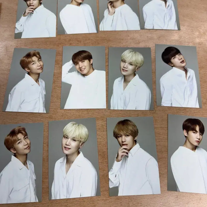 [BUNJANG] BTS VT Photocard &amp; T world V Bundle Set / 방탄 vt포토카드 &amp; T월드(뷔) 일괄판매