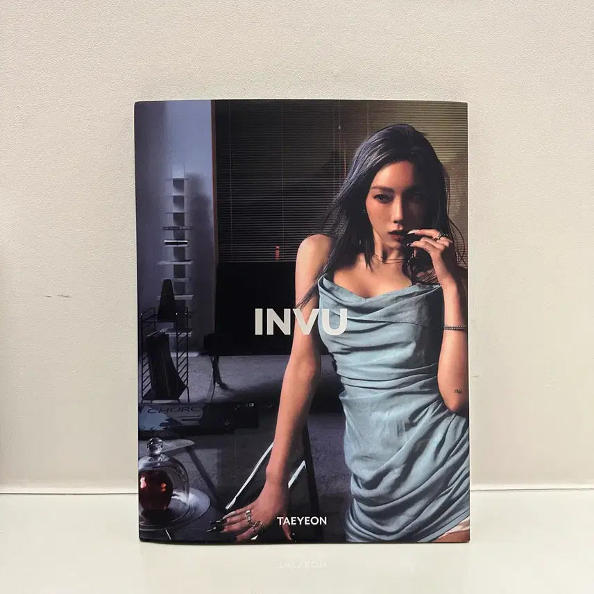 [BUNJANG] Taeyeon INVU Envy Version Full Set / 태연 invu envy 버전 + 구성품 포함