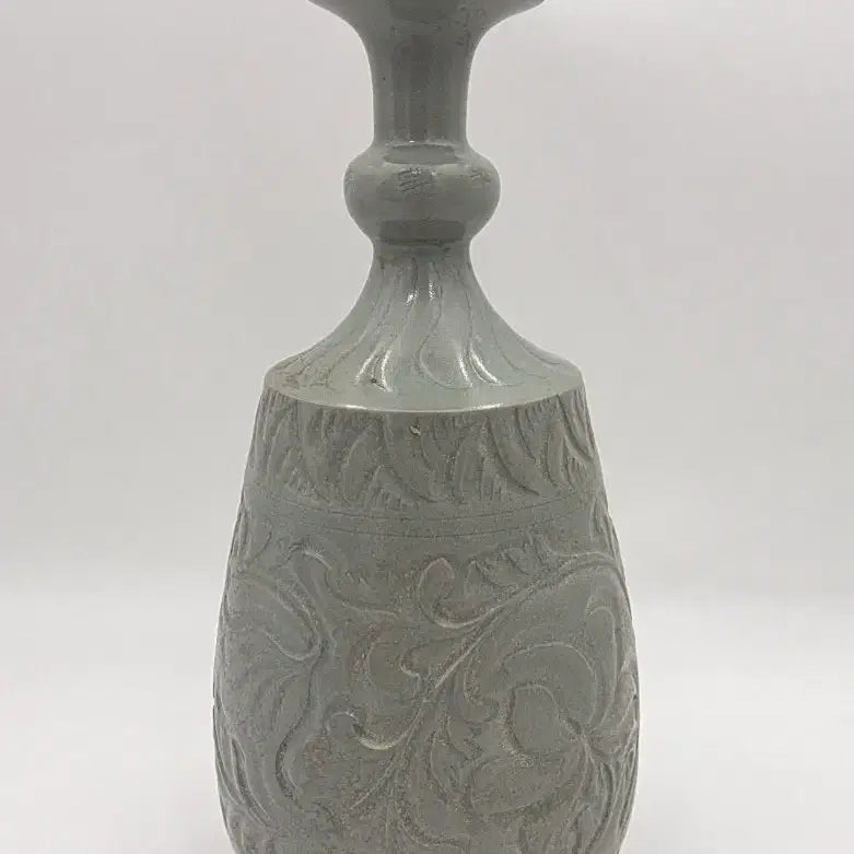 [BUNJANG] Incised Peony Scroll Vase / 여요음각모란문병