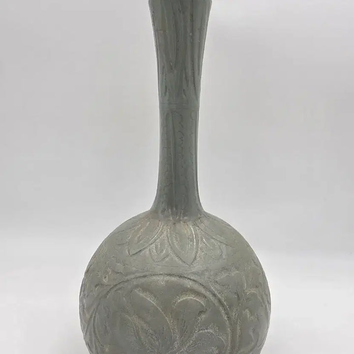 [BUNJANG] Incisional Carved Peony Pattern Celadon Vase / 여요음각모란문장경병