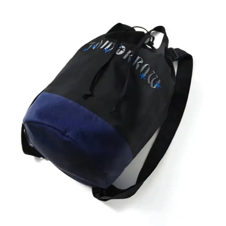 [BUNJANG] TXT ACT : TOMORROW Concert Black String Backpack / TXT 투바투 ACT : TOMORROW 콘서트 MD 블랙 스트링 백팩