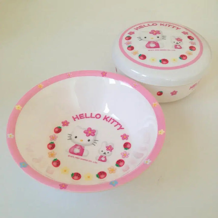 [BUNJANG] Classic Strawberry Hello Kitty Melamine Bowl Set - Bundle / 고전 딸기 헬로키티 멜라민 식기 세트 일괄 처분