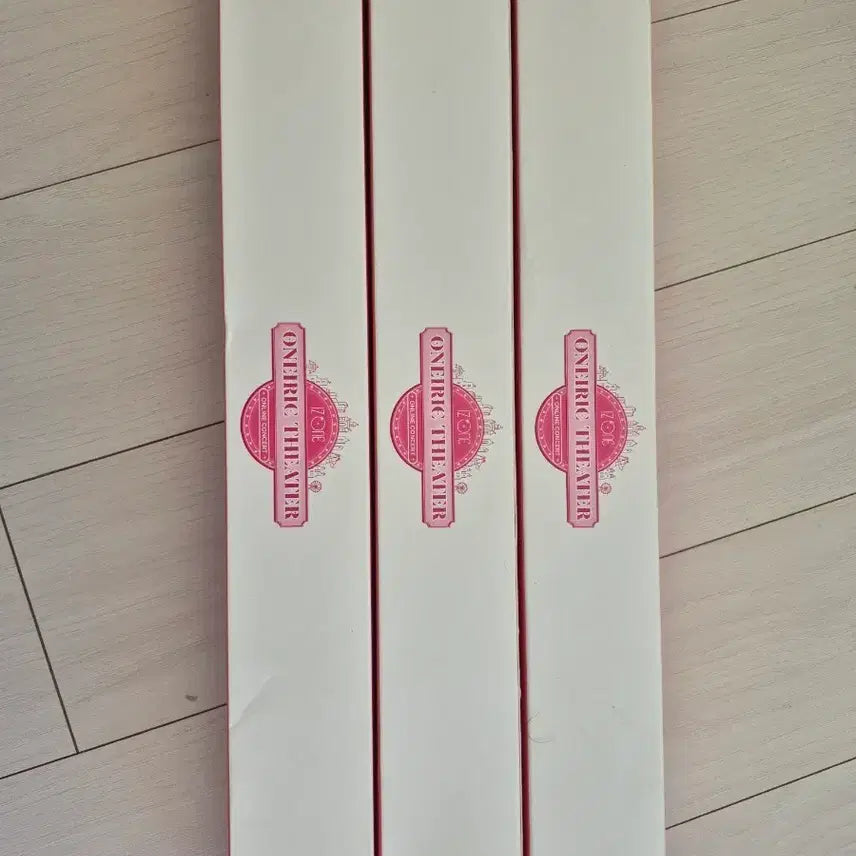 [BUNJANG] IZ*ONE Kim Chaewon Kim Minju Kwon Eunbi 3-Set Scroll Bundle Set / 아이즈원 족자봉 김채원 김민주 권은비 3종 세트 일괄 배송비포함