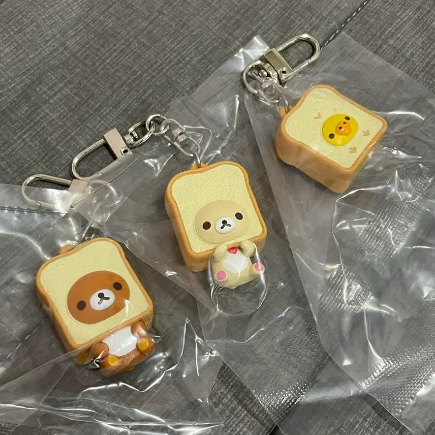 [BUNJANG] Rilakkuma Bread Keychain Set / cgv 식빵 리락쿠마 키링 세트로만 팝니다