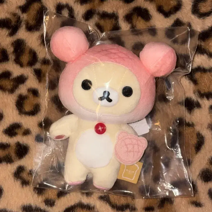 [BUNJANG] Rilakkuma Bakery Series Melon Bread Korilakkuma Plush Keychain (Sealed) / [미개봉 새상품] 리락쿠마 베이커리 시리즈 메론빵 코리락쿠마 인형 키링