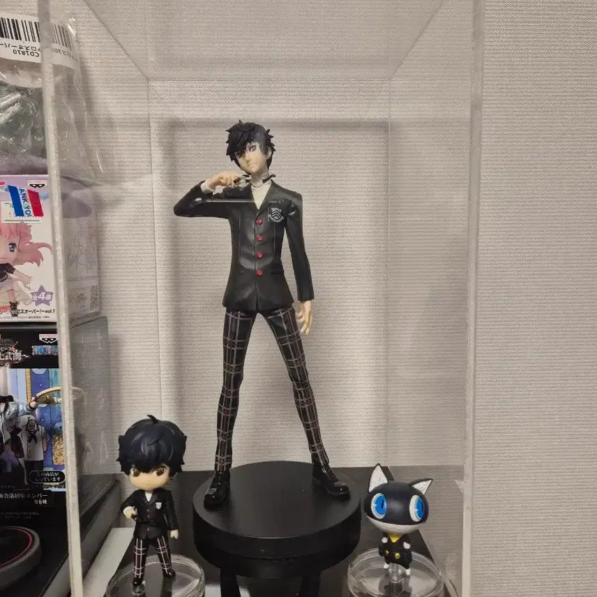 [BUNJANG] Persona 5 Joker &amp; Mona Figure Set with Acrylic Case / 페르소나 5 피규어 조커 모나 세가 &amp; 토이웍스 &amp; 아크릴 상자