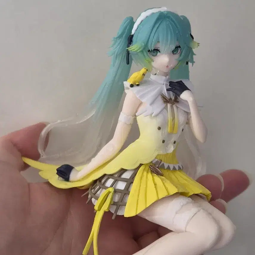 [BUNJANG] Hatsune Miku Canary Version Figure / 박스있음//하츠네 미쿠 피규어 카나리아