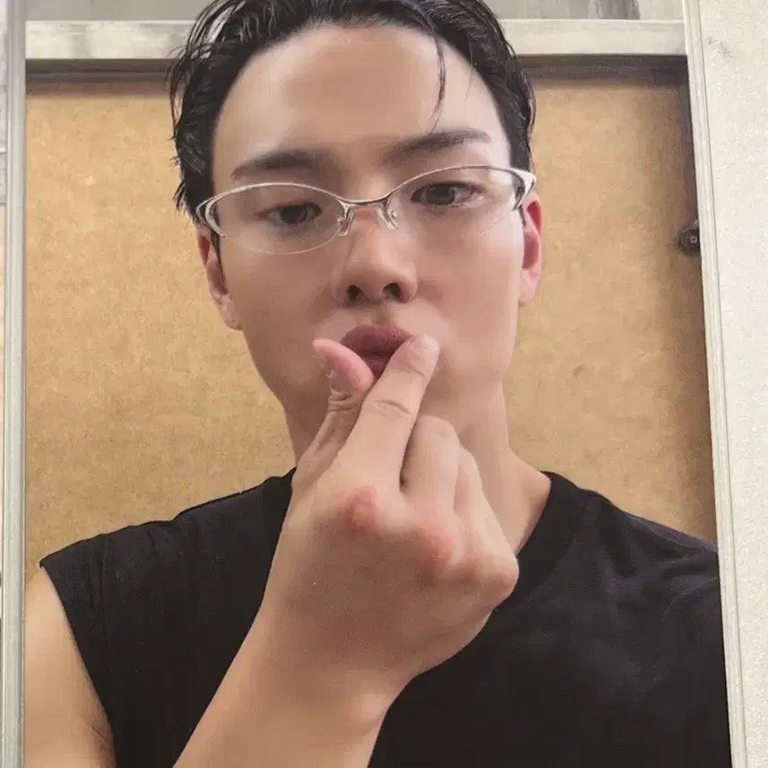 [BUNJANG] MONSTA X The Phase Staff Photocard Shownu / 몬스타엑스 the phase 공방포카 셔누