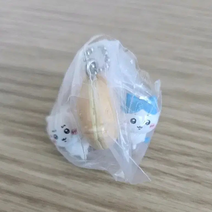[BUNJANG] Chiikawa Tabemono Taiyaki Keyring / 치이카와 타베모노 붕어빵 키링
