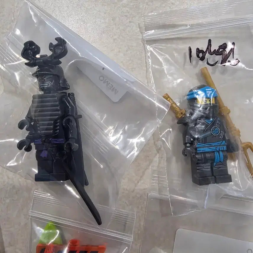 [BUNJANG] LEGO Ninjago Minifigure + Spinjitzu Spinner Bundle Set / 레고 닌자고 미피 + 스핀짓주 팽이 일괄 판매