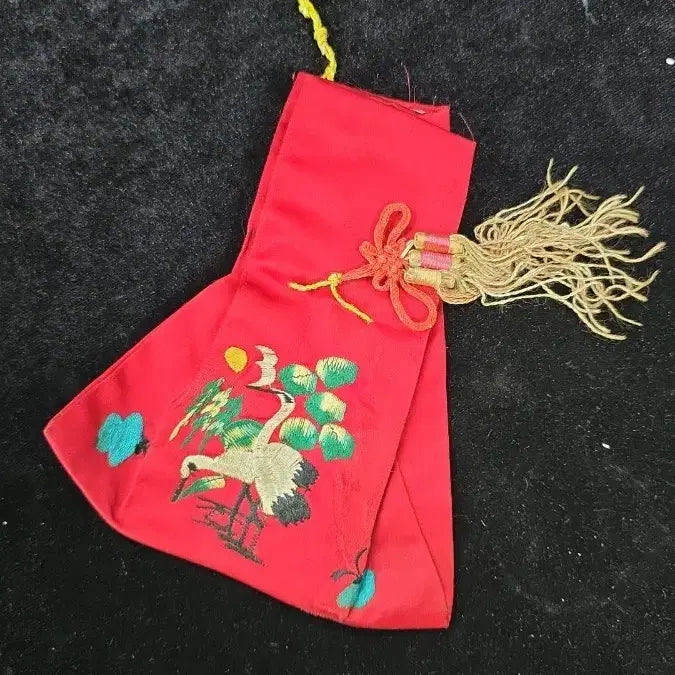 [BUNJANG] Traditional Embroidered Lucky Pouch / 민속품 연대좋은 자수 복주머니 골동품