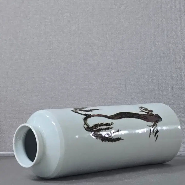 [BUNJANG] Doam Ji Suneung White Porcelain Iron-Painted Willow Pattern Vase / 도암 지순탁 백자 철화 양류문 통형병