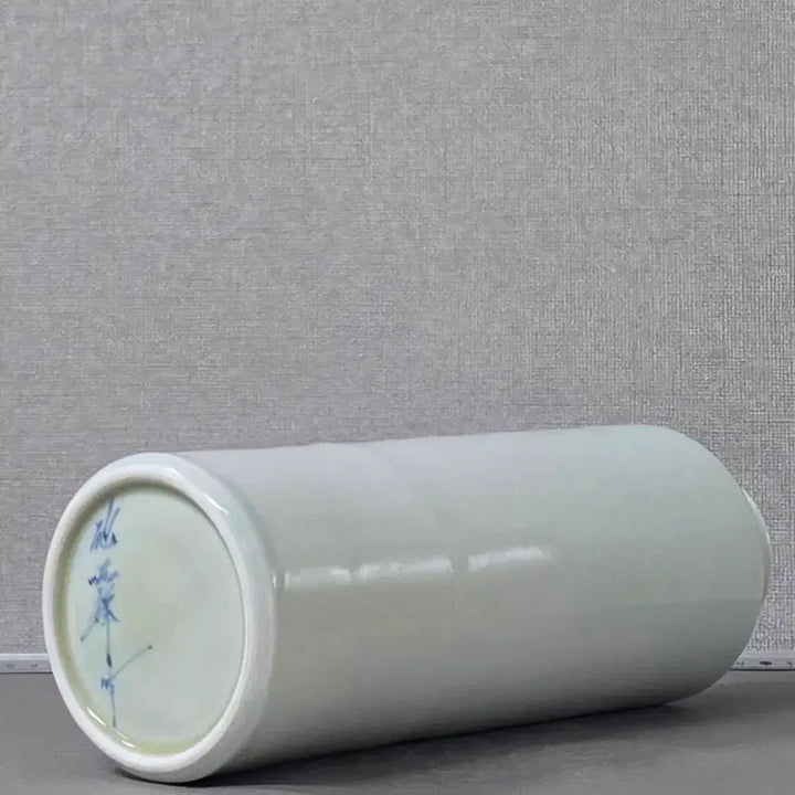 [BUNJANG] Doam Ji Suneung White Porcelain Iron-Painted Willow Pattern Vase / 도암 지순탁 백자 철화 양류문 통형병