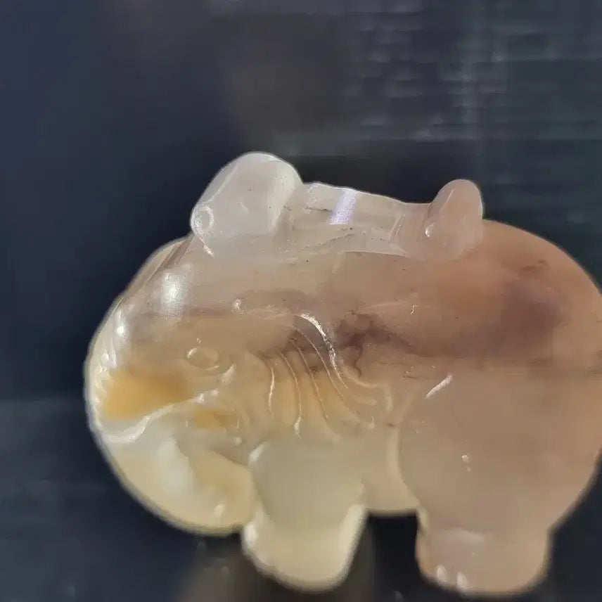 [BUNJANG] Rare Tricolor Jade Elephant Sculpture / 희귀 삼색옥 코끼리 조각품