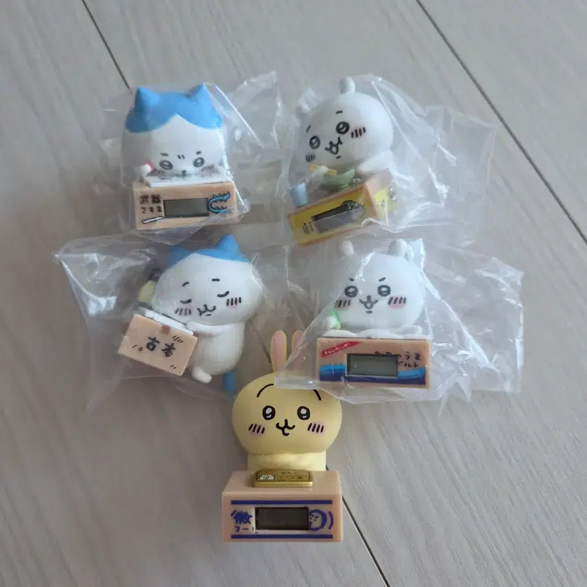 [BUNJANG] Chiikawa Gacha Clock Set (Series 1) / 치이카와 가챠 시계 1탄 일괄