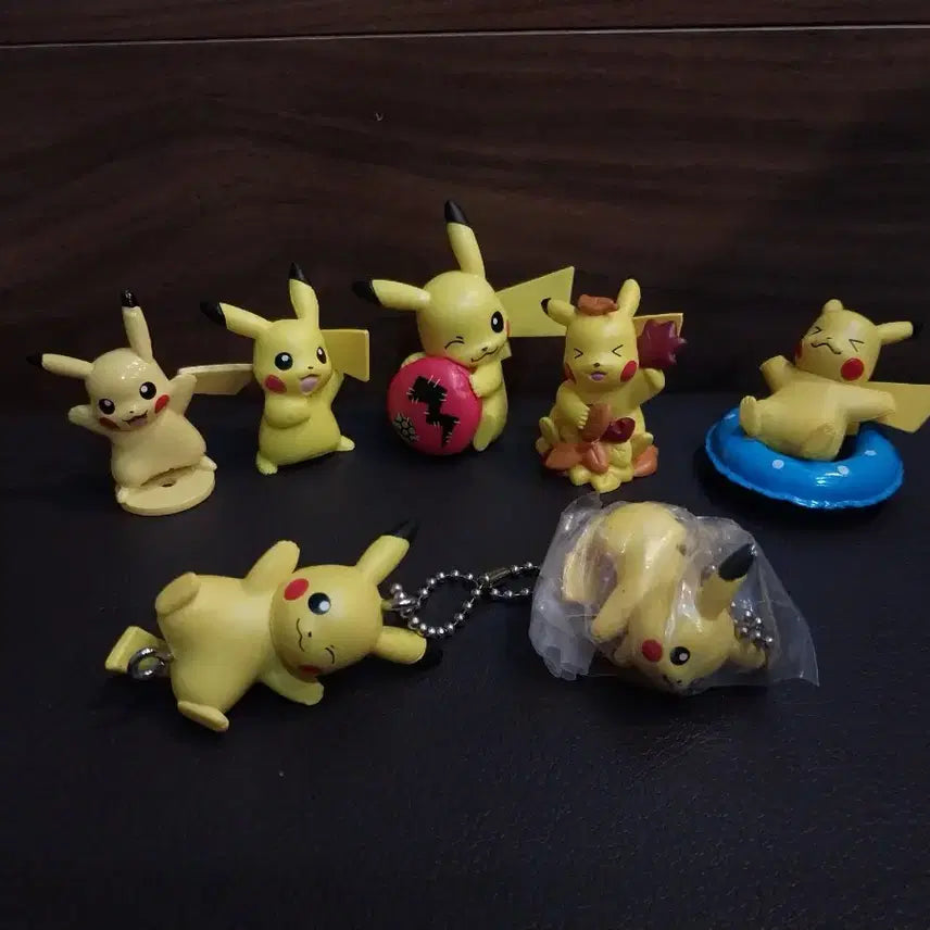 [BUNJANG] Pokemon Pikachu Figure Set (7 Variants) / 포켓몬 피카츄 피규어 7종 세트 주렁주렁 가챠 대롱대롱 집에서 쉬어요 릴렉스 쿠션 여름 물놀이 데스크톱 가챠 가을