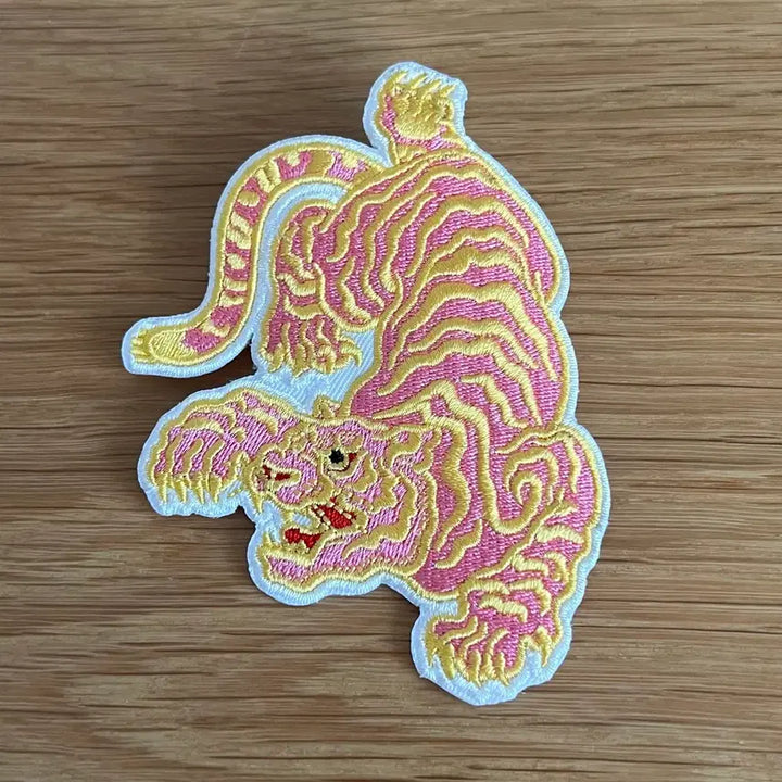 [BUNJANG] 82MAJOR Etume FEELM Signed Badge / 82MAJOR 82메이저 에투메 FEELM 사인 역조공 호랑이 뱃지