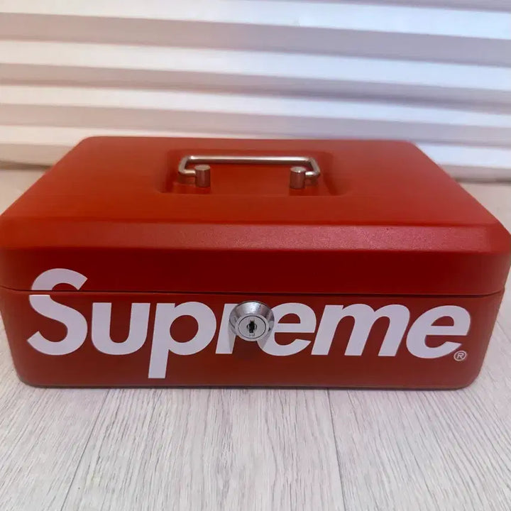 [BUNJANG] Supreme Lock Box Red 17FW / 2017 출시 슈프림 락 박스 Supreme Lock Box Red - 17FW 악세서리