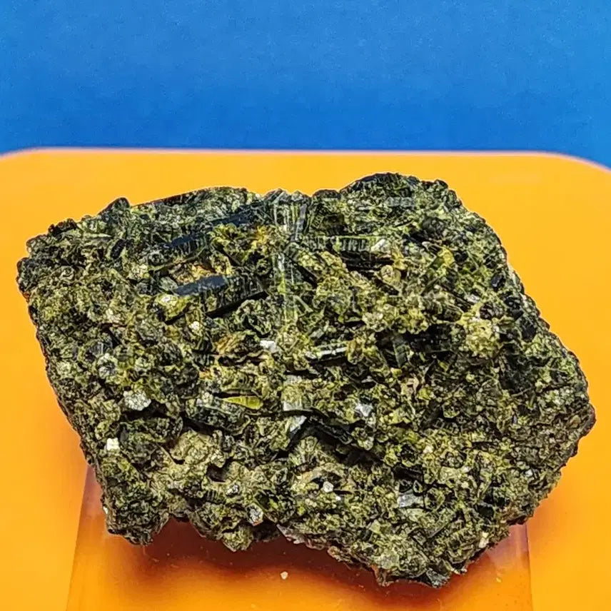 [BUNJANG] Natural Green Quartz Cluster Raw Stone with Stand / 천연 녹색 석영 클러스터 원석 + 받침대
