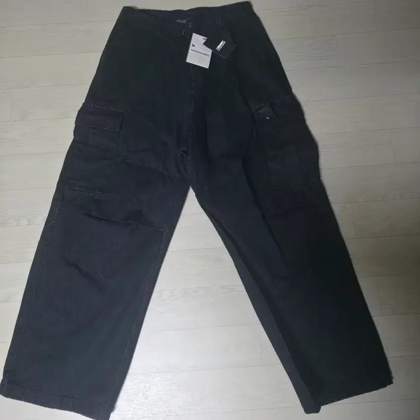 [BUNJANG] LE SSERAFIM x HATCHINGROOM Collaboration Cargo Pants - Size L / 르세라핌 해칭룸 콜라보 팬츠 사이즈 L