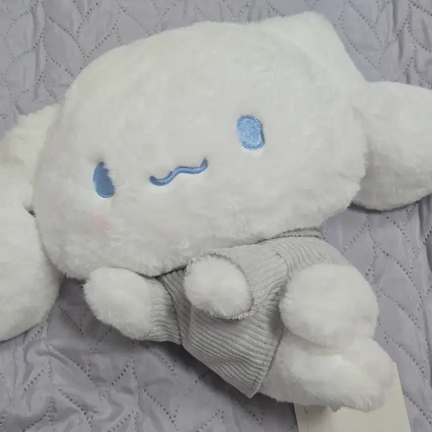 [BUNJANG] Cinnamoroll Lying Down Plush / 시나모롤 누워있는 인형