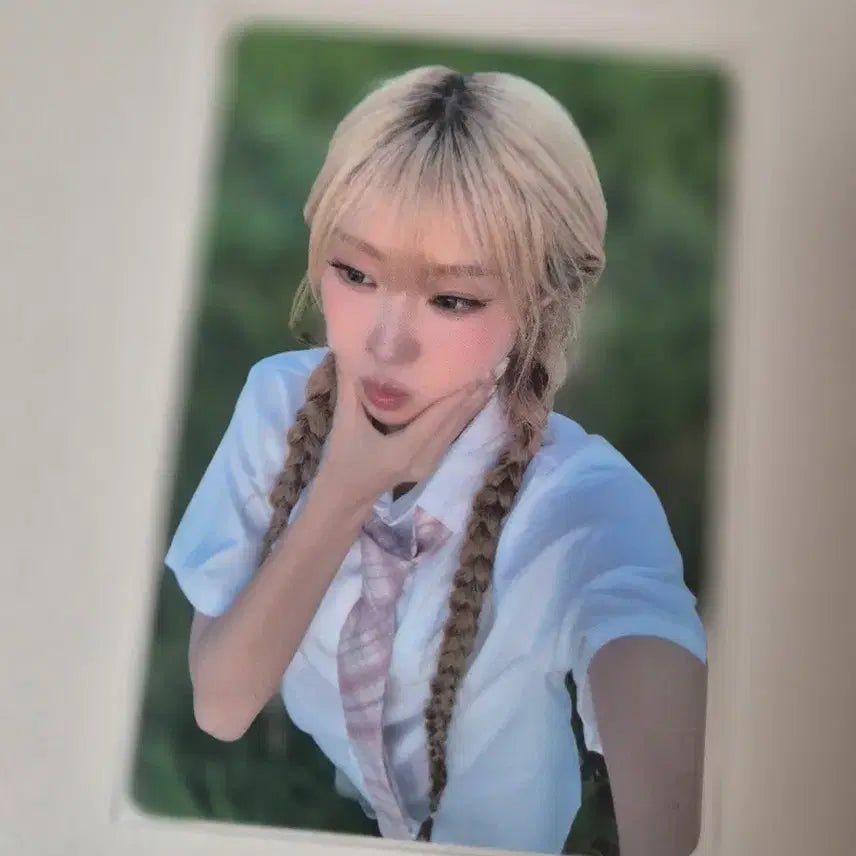 [SOLD OUT] [BUNJANG] IZNA Jung Eun Lucky Draw Photocard / 이즈나 정은 타워레코드 덤핫 HANDLE WITH CARE