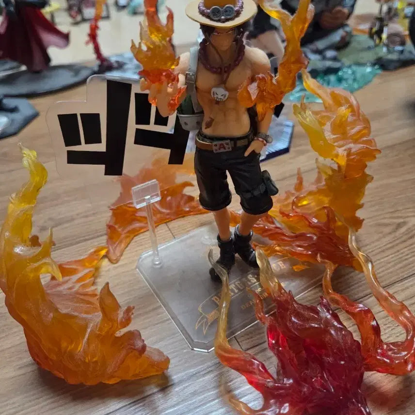 [BUNJANG] One Piece Ace Figure with Flame Effect / 원피스 에이스 피규어 불꽃 효과 포함