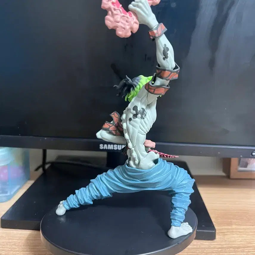 [BUNJANG] Demon Slayer Gyutaro Figure / 귀멸의 칼날 규타로 피규어 판매합니다