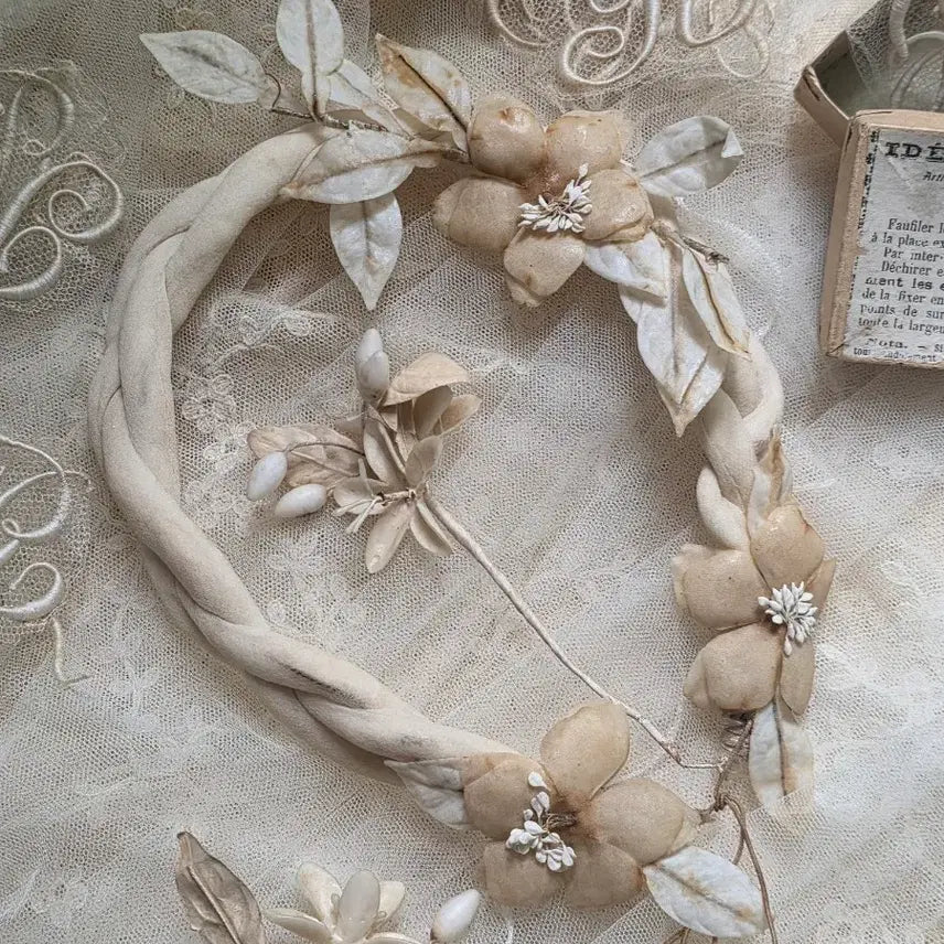 [BUNJANG] French Antique Wax Flower Headpiece / 제가바잉한 프랑스앤틱 왁스플라워 해드피스