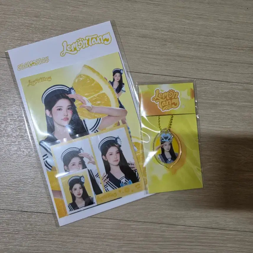 [BUNJANG] HATSUTOHATSU EINA Acrylic Keyring &amp; Photokit Bundle Set (Sealed) / 하투하 레몬탱 팝업 하츠투하츠 에이나 아크릴키링 포토키트 일괄 미개봉