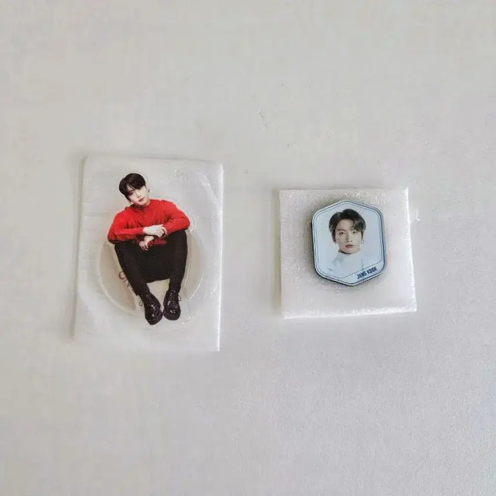 [BUNJANG] BTS Jungkook Lucky Draw Acrylic Stand &amp; Magnet Bundle Set / 정국 럭드 2개 일괄 방탄 bts 온콘 아크릴 스탠드 맵솔콘 마그넷
