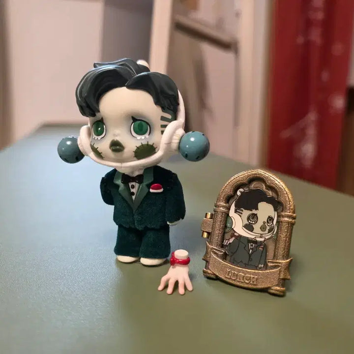 [BUNJANG] Pop Mart Skullpanda Adams Family Lurch / 팝마트 스컬판다 아담스패밀리 러치 판매합니다!