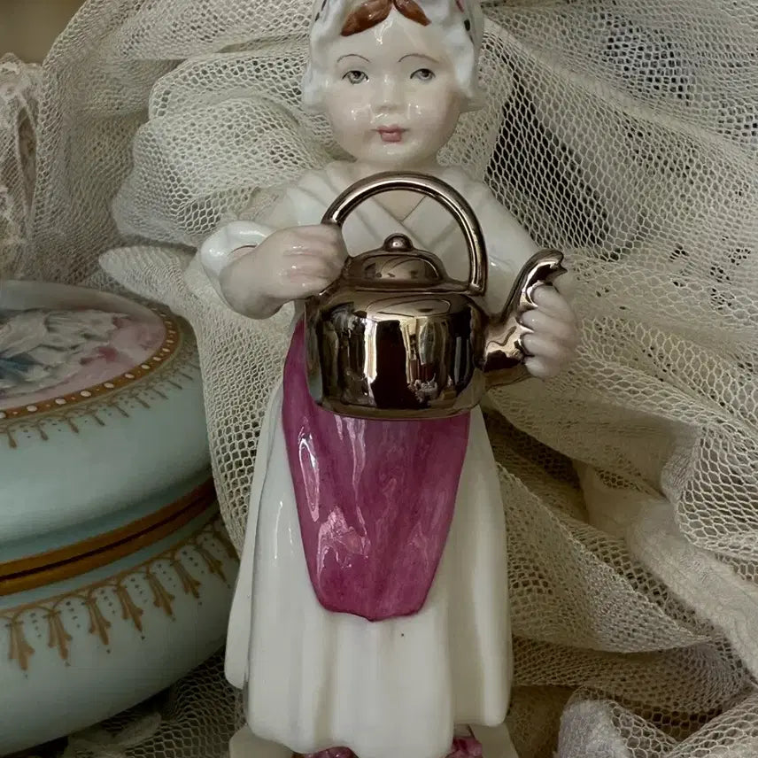 [BUNJANG] Royal Worcester Freda Doughty Polly Put the Kettle On Figurine / 로얄우스터 소녀피겨린