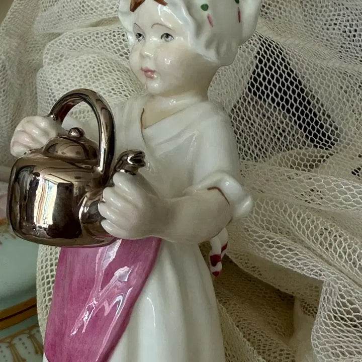 [BUNJANG] Royal Worcester Freda Doughty Polly Put the Kettle On Figurine / 로얄우스터 소녀피겨린