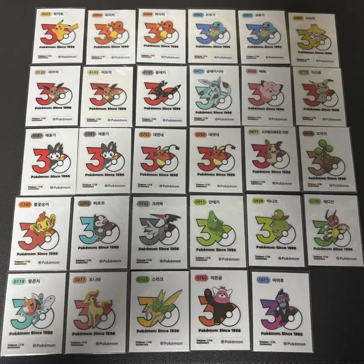 [BUNJANG] Pokemon 30th Anniversary Stickers Bundle Set / 포켓몬 30주년 띠부씰 피카츄 파이리 꼬부기 이상해씨 이브이 메타몽 망나뇽 리자몽
