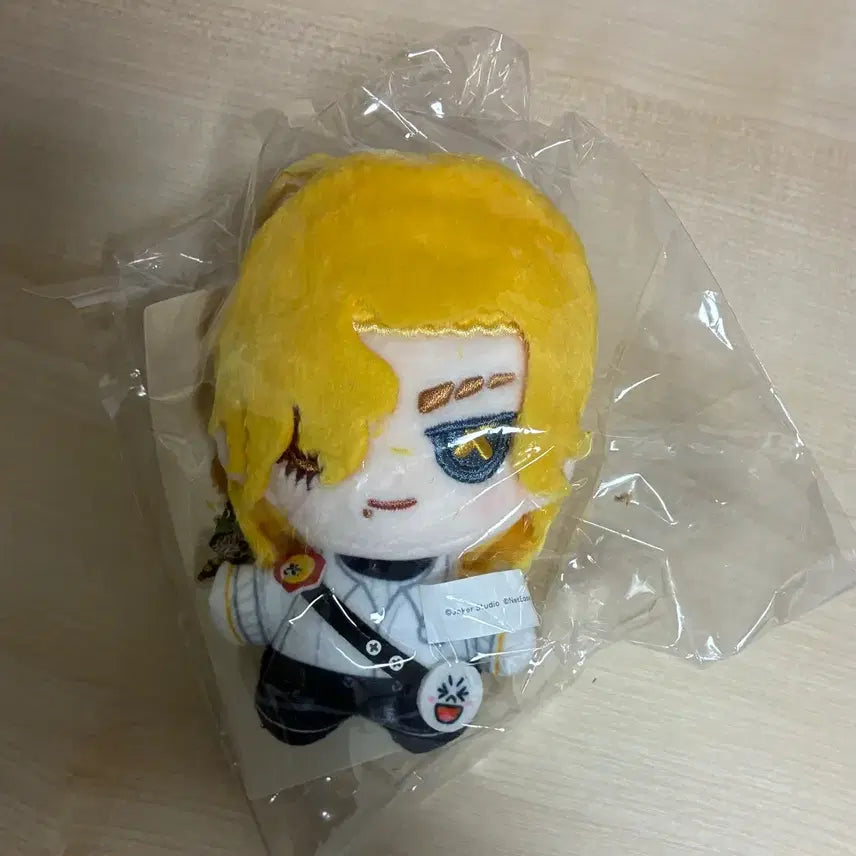 [BUNJANG] Identity V Knight KFC Plush (Sealed) / 미개봉)제5인격 기사 kfc 인형