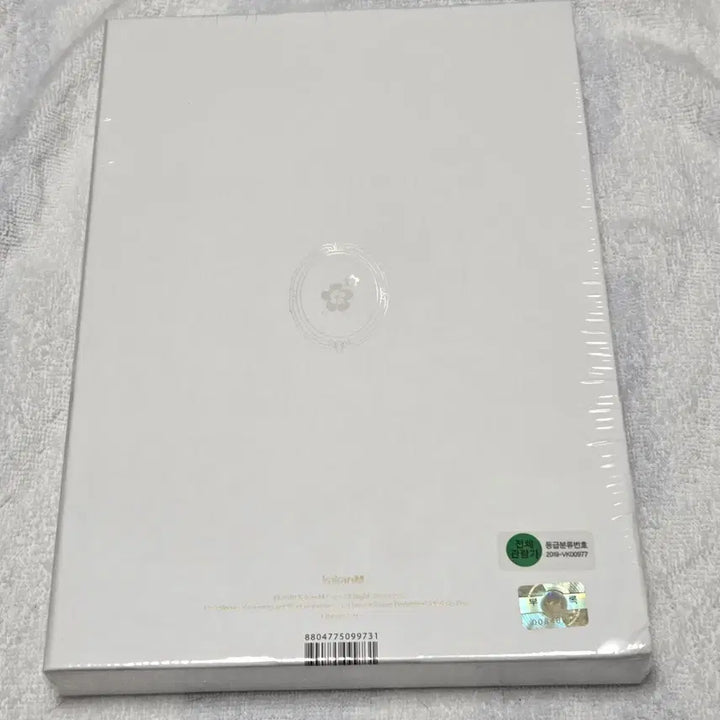 [BUNJANG] IU 10th Anniversary "23" DLWLIRMA Blu-ray &amp; DVD Sealed / 아이유 IU 10주년 이지금 dlwlrma 블루레이&amp;dvd 미개봉