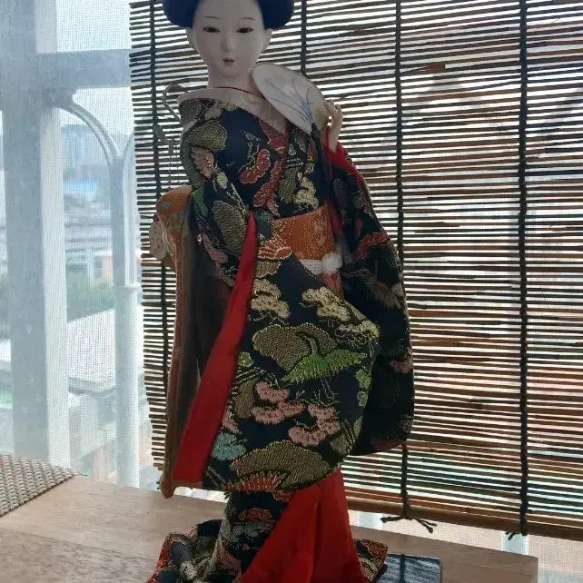[BUNJANG] Traditional Japanese Kimono Doll / 일본 전통 기모노 인형 팝니다.