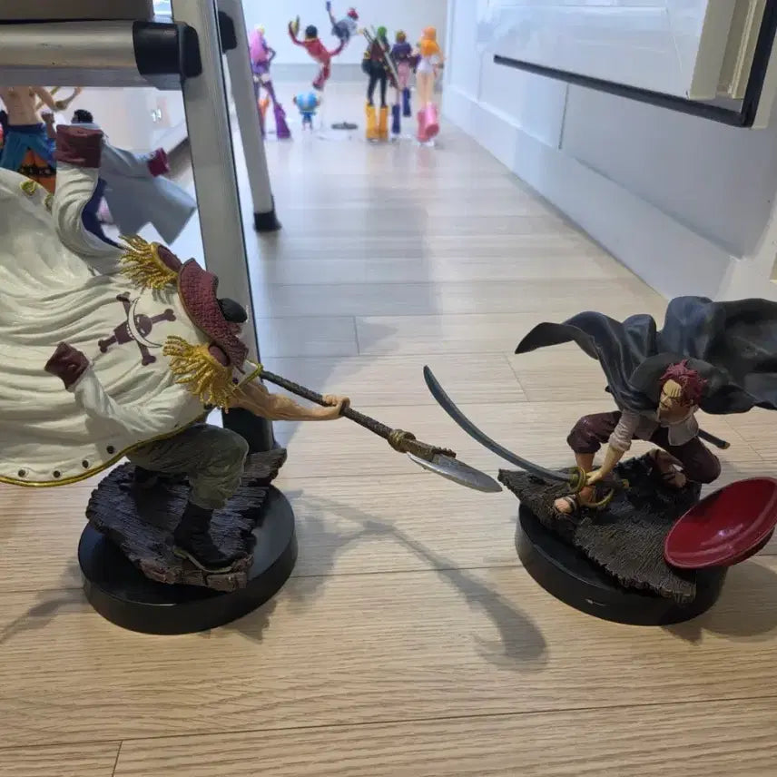 [BUNJANG] One Piece World Collectable Figure Whitebeard &amp; Shanks (Whitebeard&